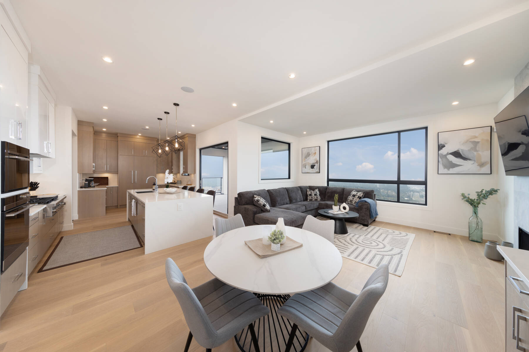 Bear Mountain Luxury Four-Bedroom House