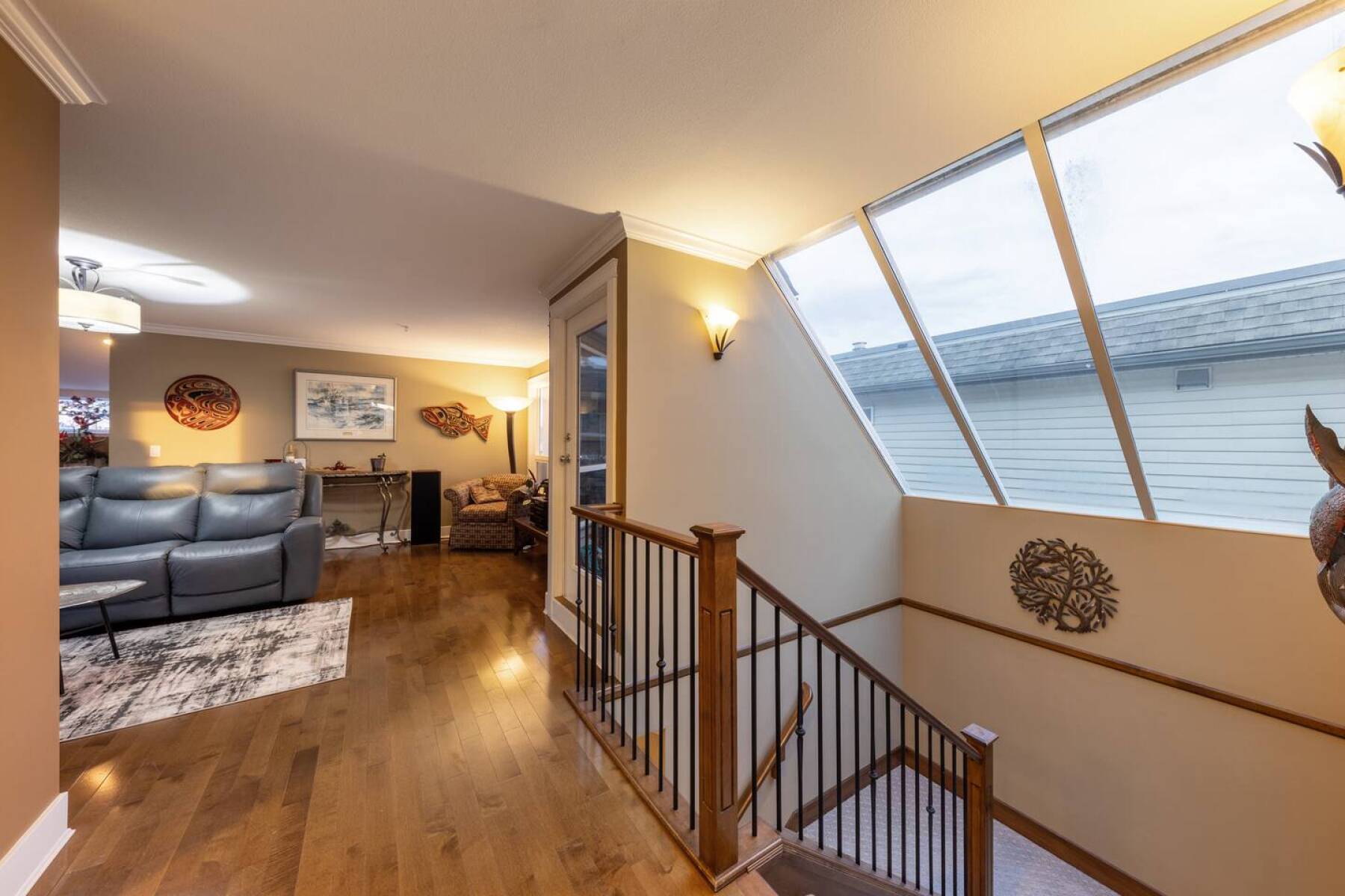 White Rock Beach House walking distance to beach