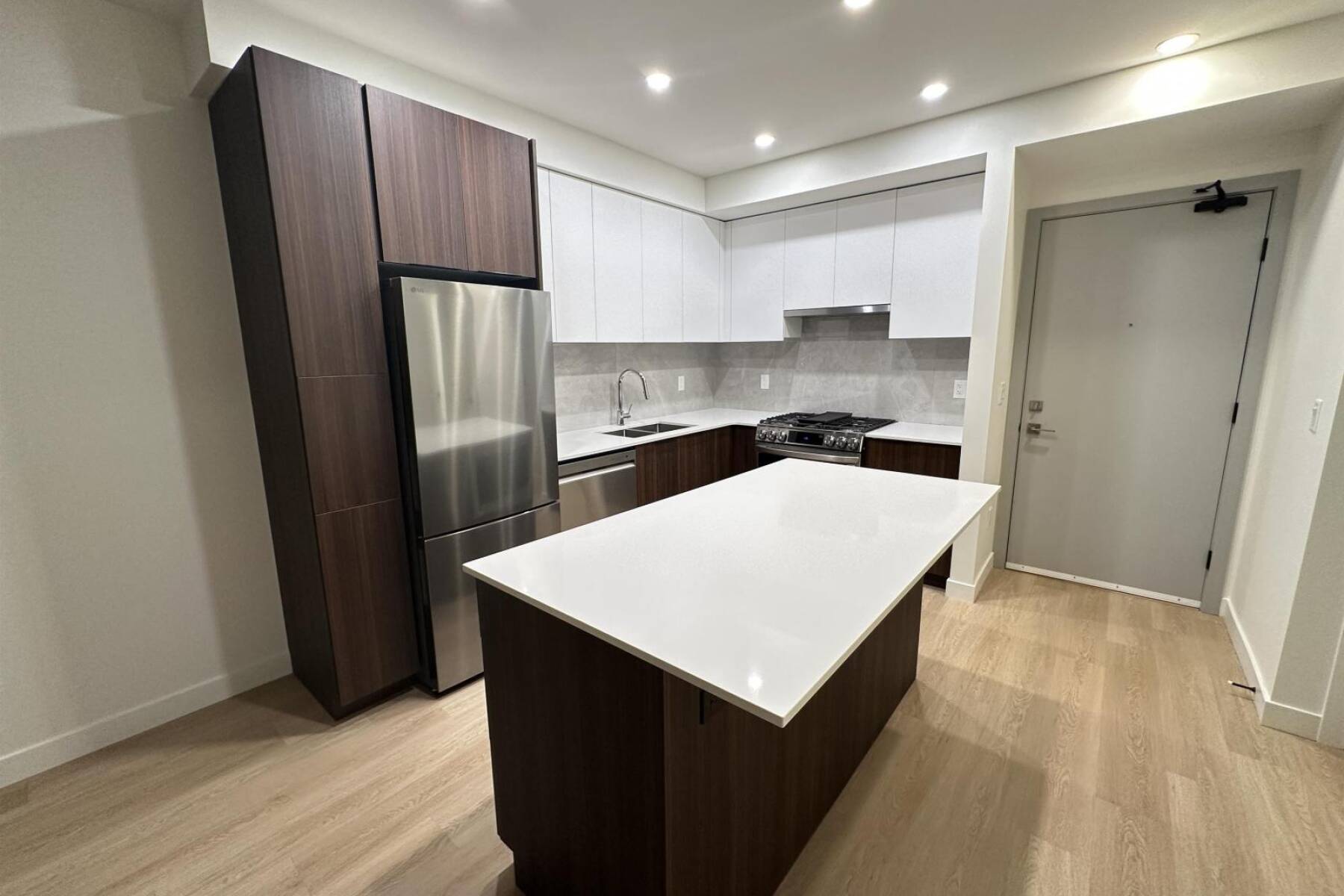 The Langley Smug Perch