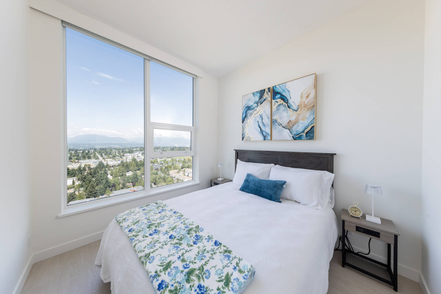 Luxury Penthouse 3 Bedroom | Pool Hot Tub Gym