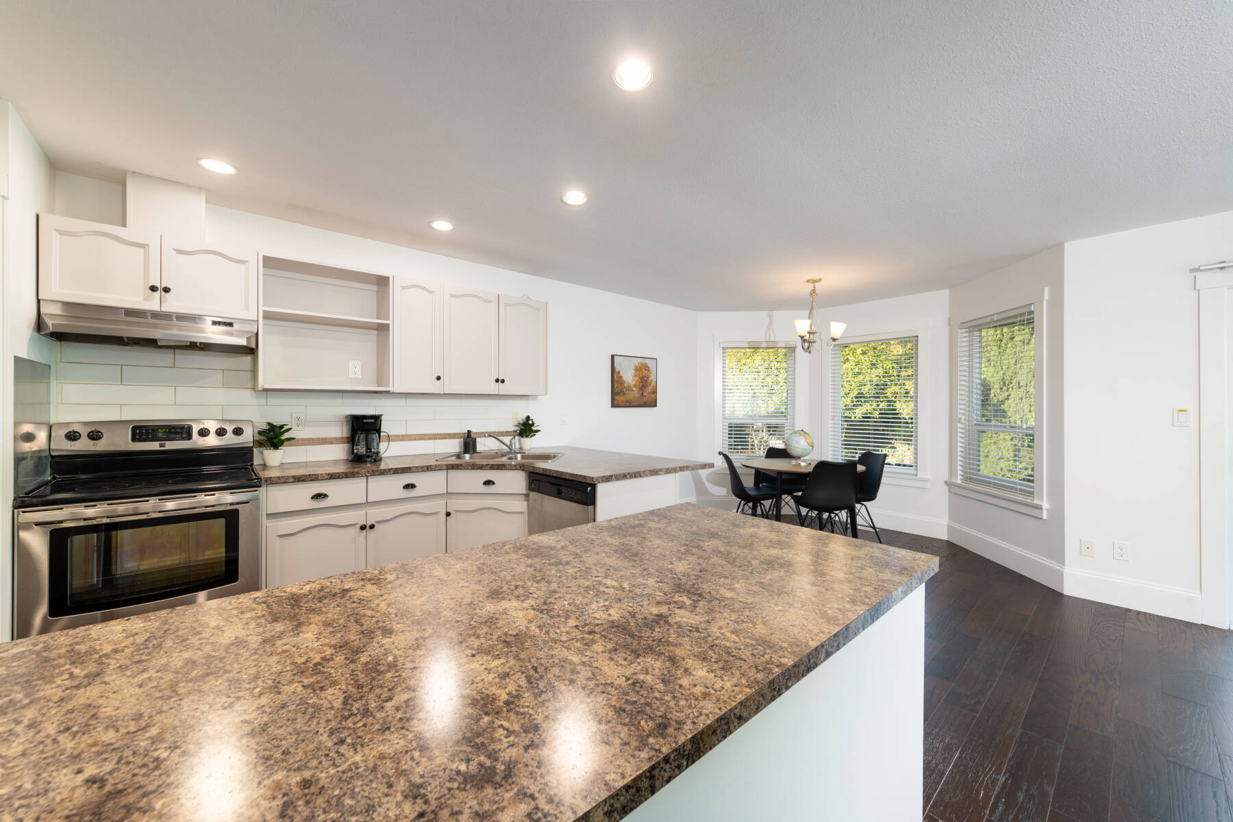 The Langley Courtyard Home | 2BR, 2BA for 6 Guests