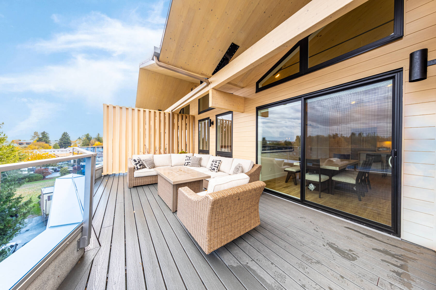 Brand New Luxury Mill Lake Penthouse