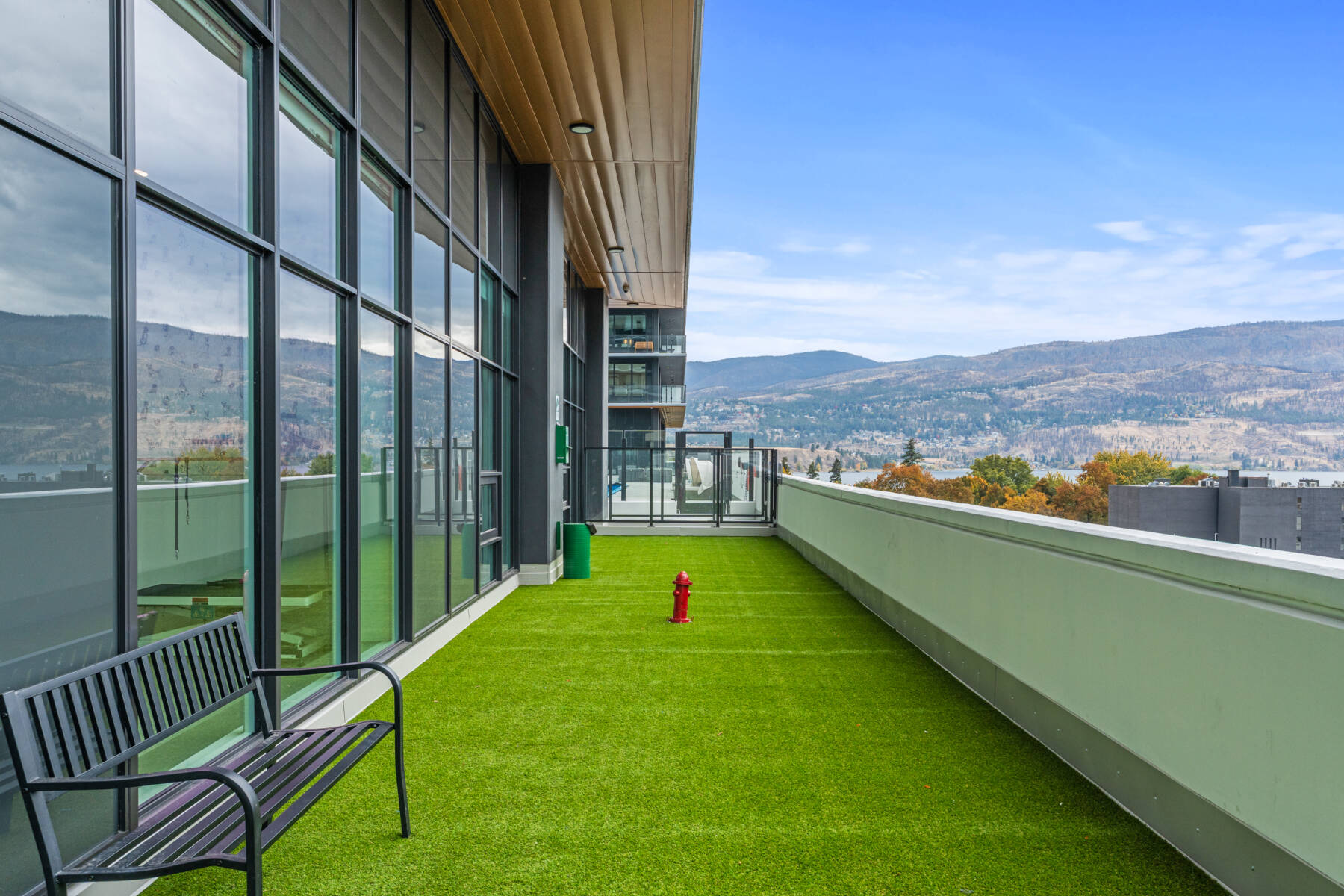 New Modern Lakefront Condo with stunning Water View