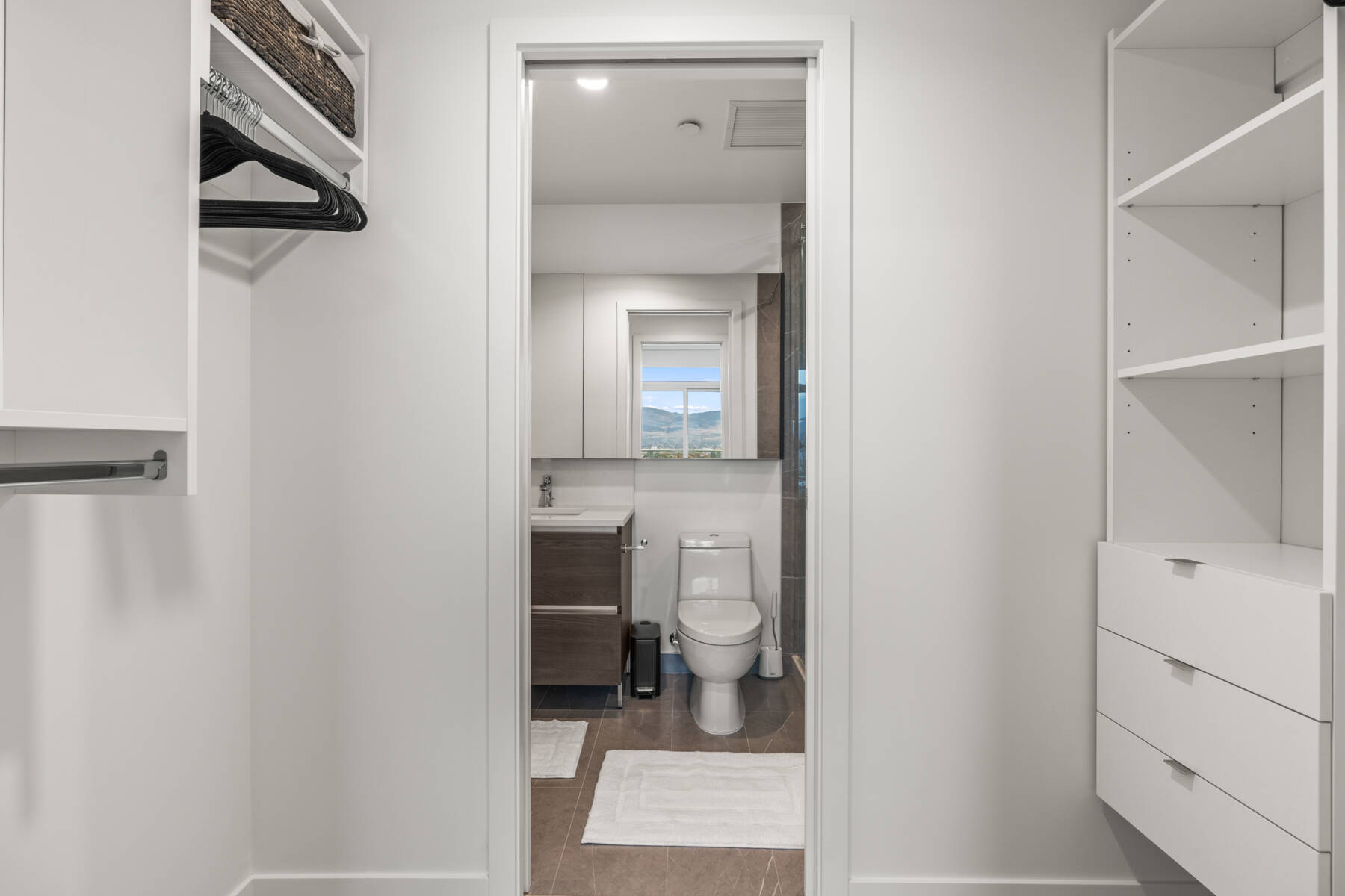 New Modern Lakefront Condo with stunning Water View