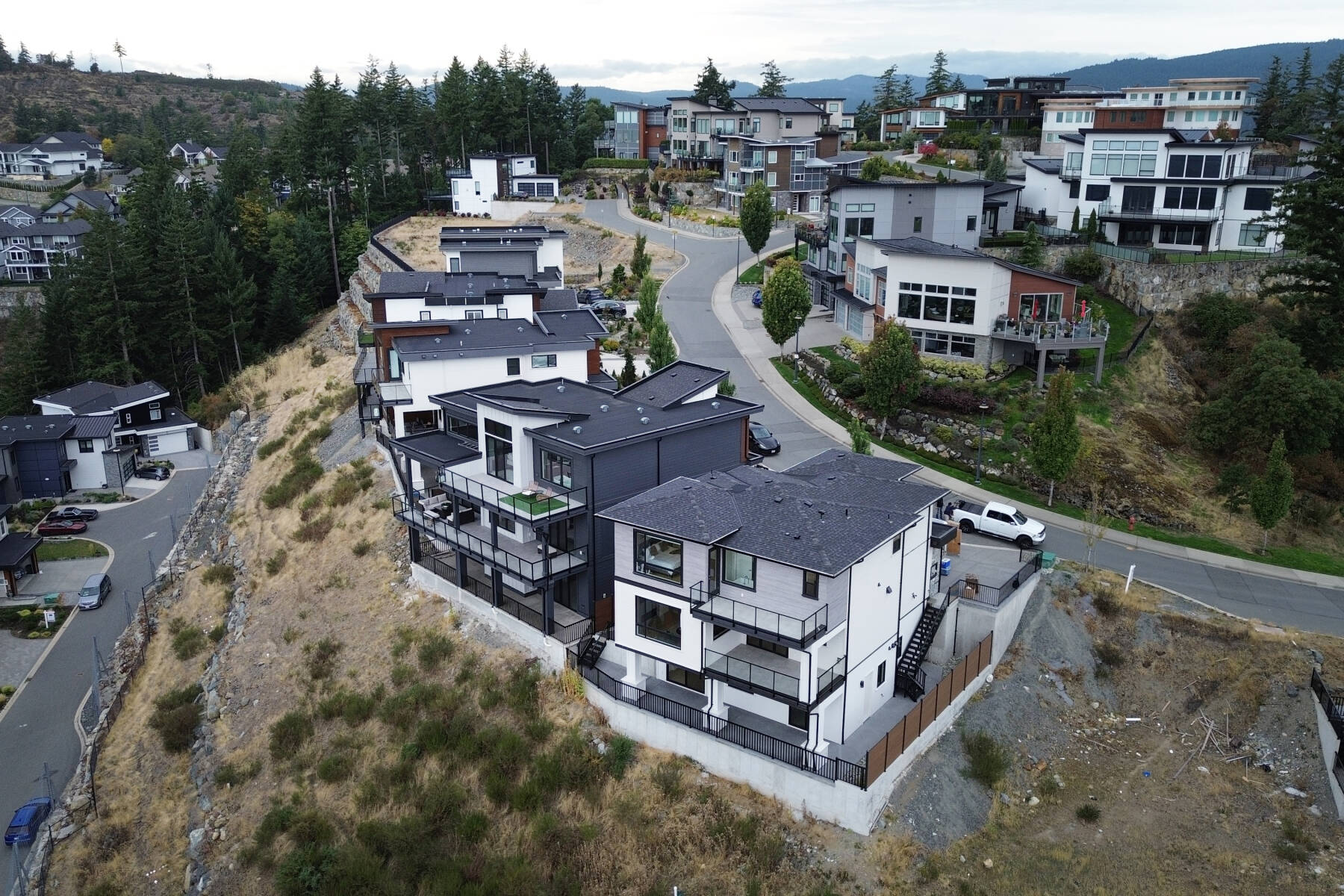 Bear Mountain Luxury Four-Bedroom House