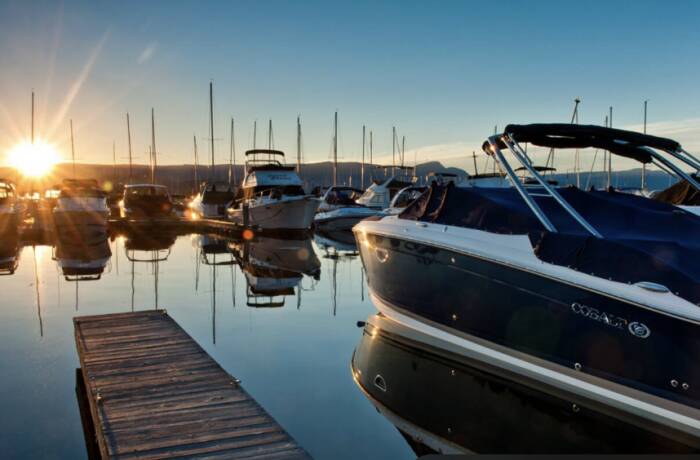 Nearby Tourist Spots & Amenities