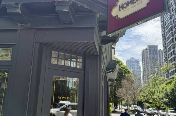 Restaurants Near Butterfly (Downtown Vancouver)