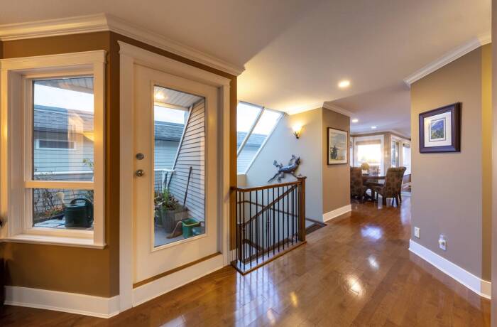 Exterior and Additional Photos