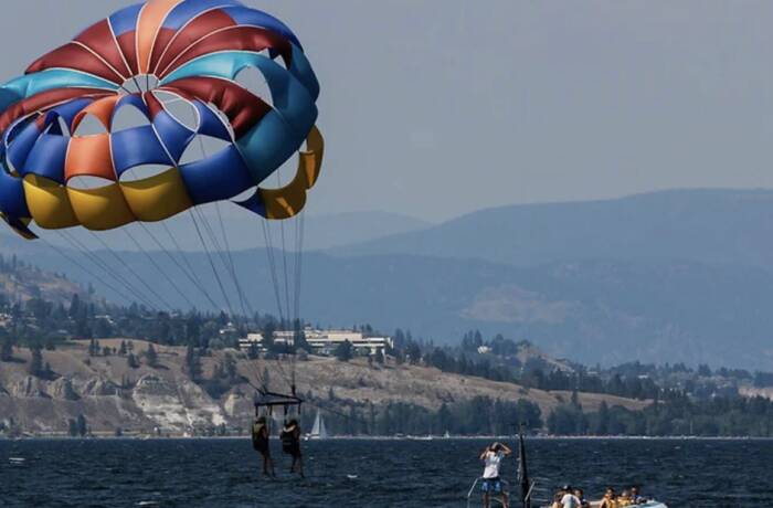 Nearby Tourist Spots & Amenities