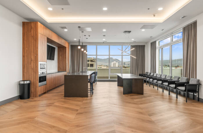 Building and Amenities