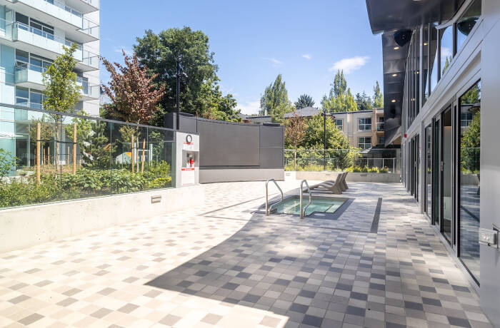 Building and Amenities