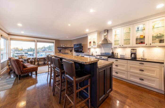 Fully-equipped Kitchen