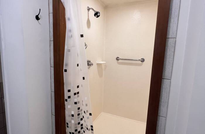 "Hollyburn" Bathroom