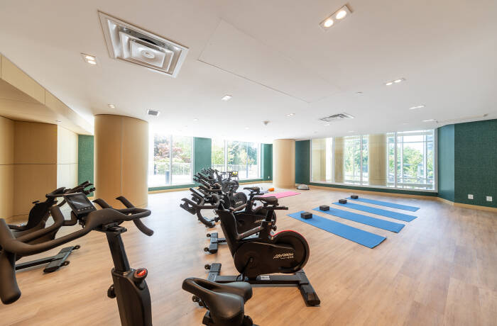 Building and Amenities