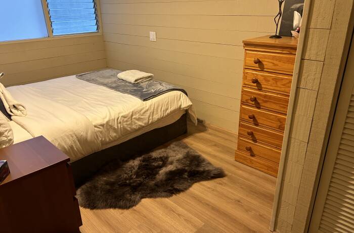 Upper floor bedroom 2