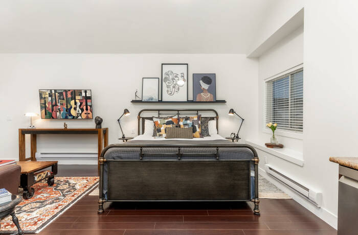 Bedroom Area - King Size Bed