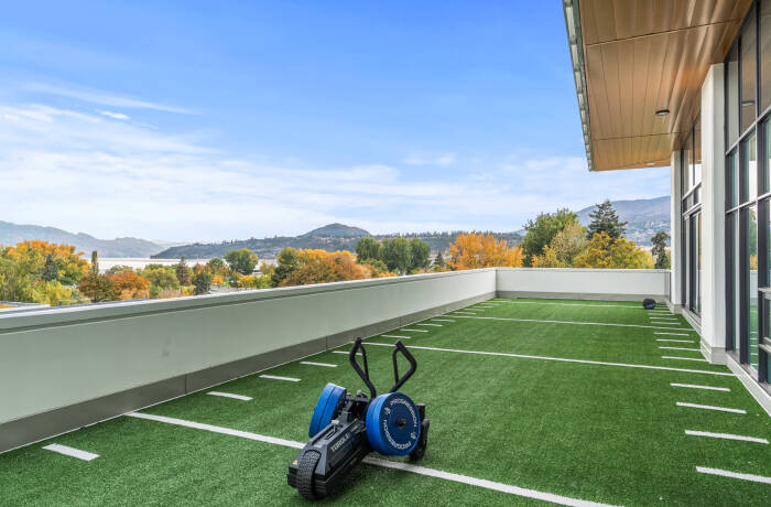 Building and Amenities