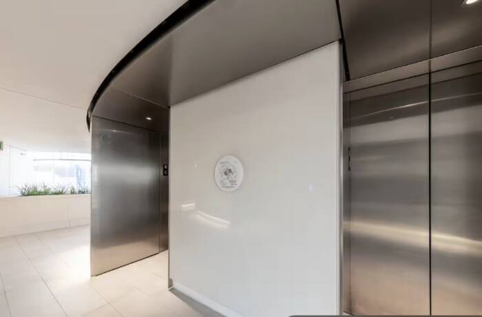 Building and Amenities