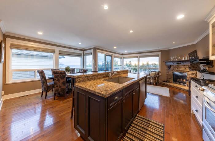 Fully-equipped Kitchen