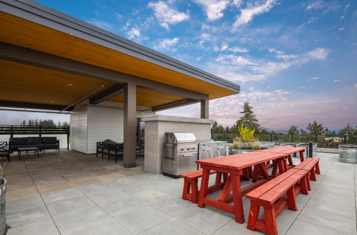 Building and Amenities