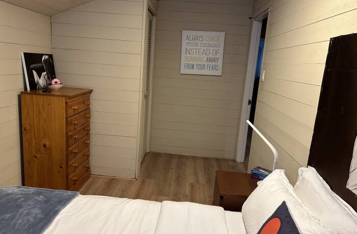 Upper floor bedroom 2