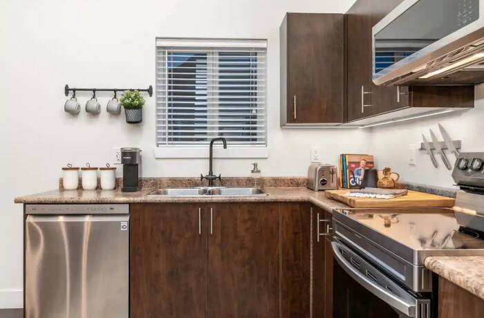 Fully-equipped Studio Kitchen