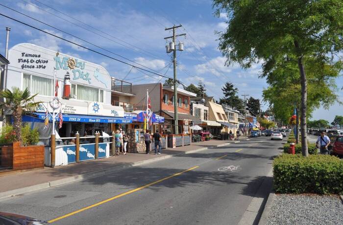 Exterior and Additional Photos