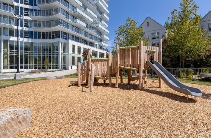 Building and Amenities