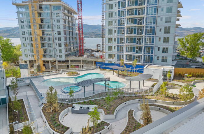 Building and Amenities