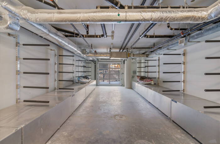 Building and Amenities