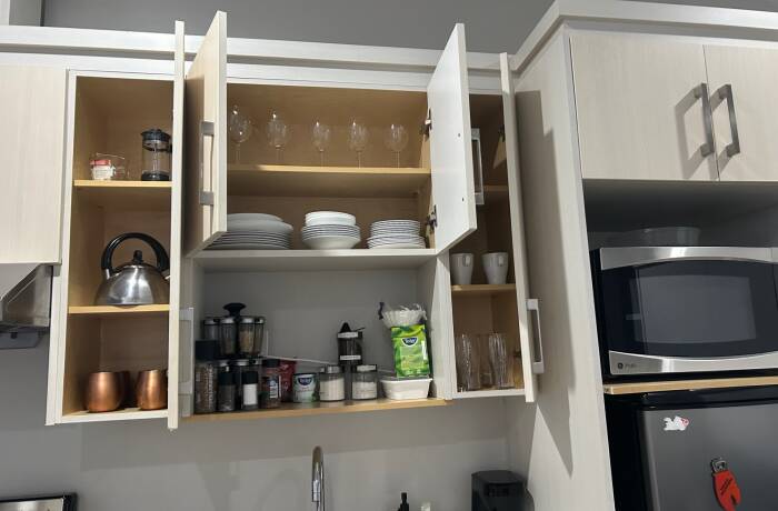 Fully-equipped Kitchen and Dining Area