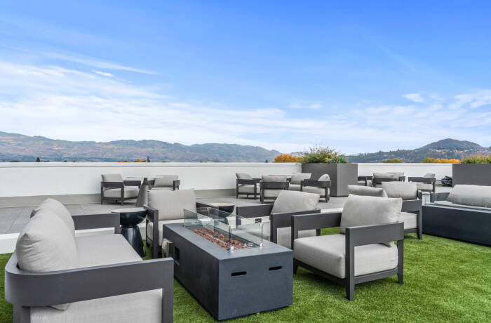 Building and Amenities