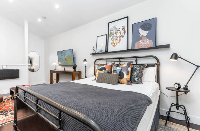 Bedroom Area - King Size Bed