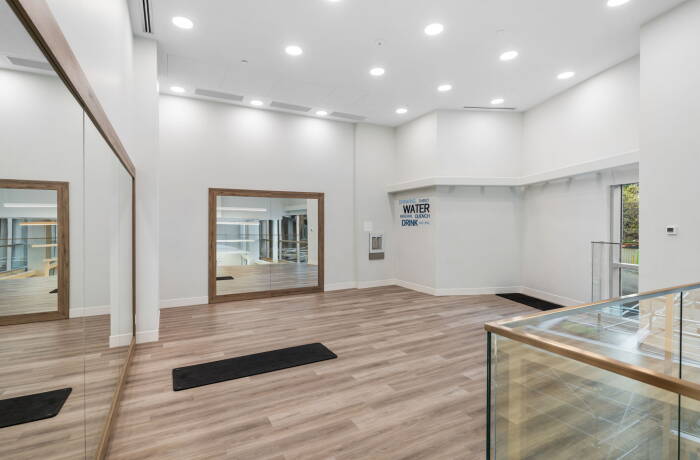 Building and Amenities