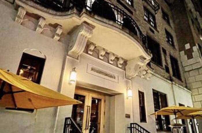 Restaurants Near Butterfly (Downtown Vancouver)