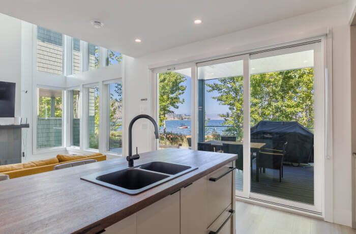 Fully-equipped Kitchen