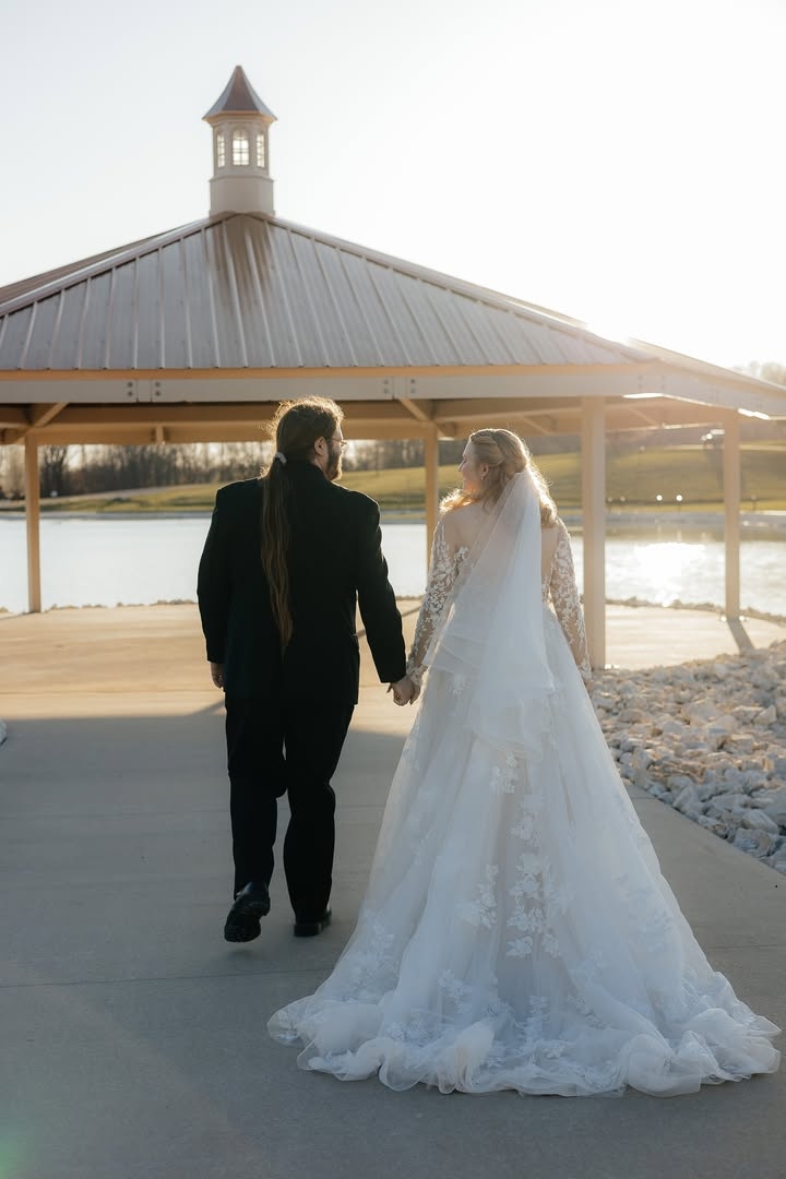 Breah - Real Vayda Jane Bride