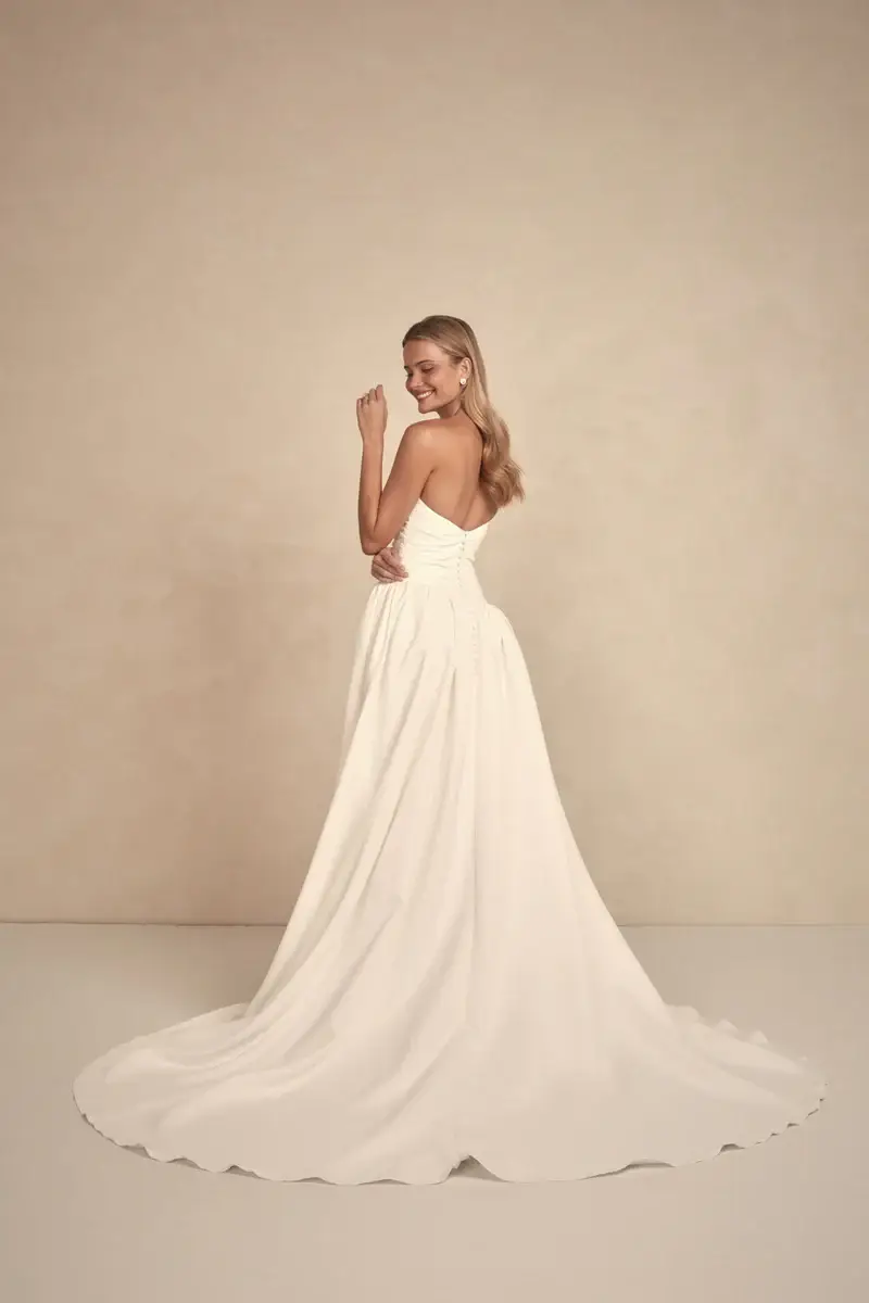 Allure Bridals Avery wedding dress