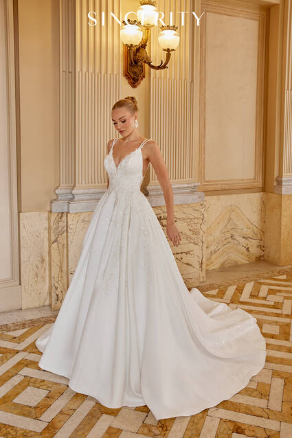 Justin Alexander Style 44613N wedding dress