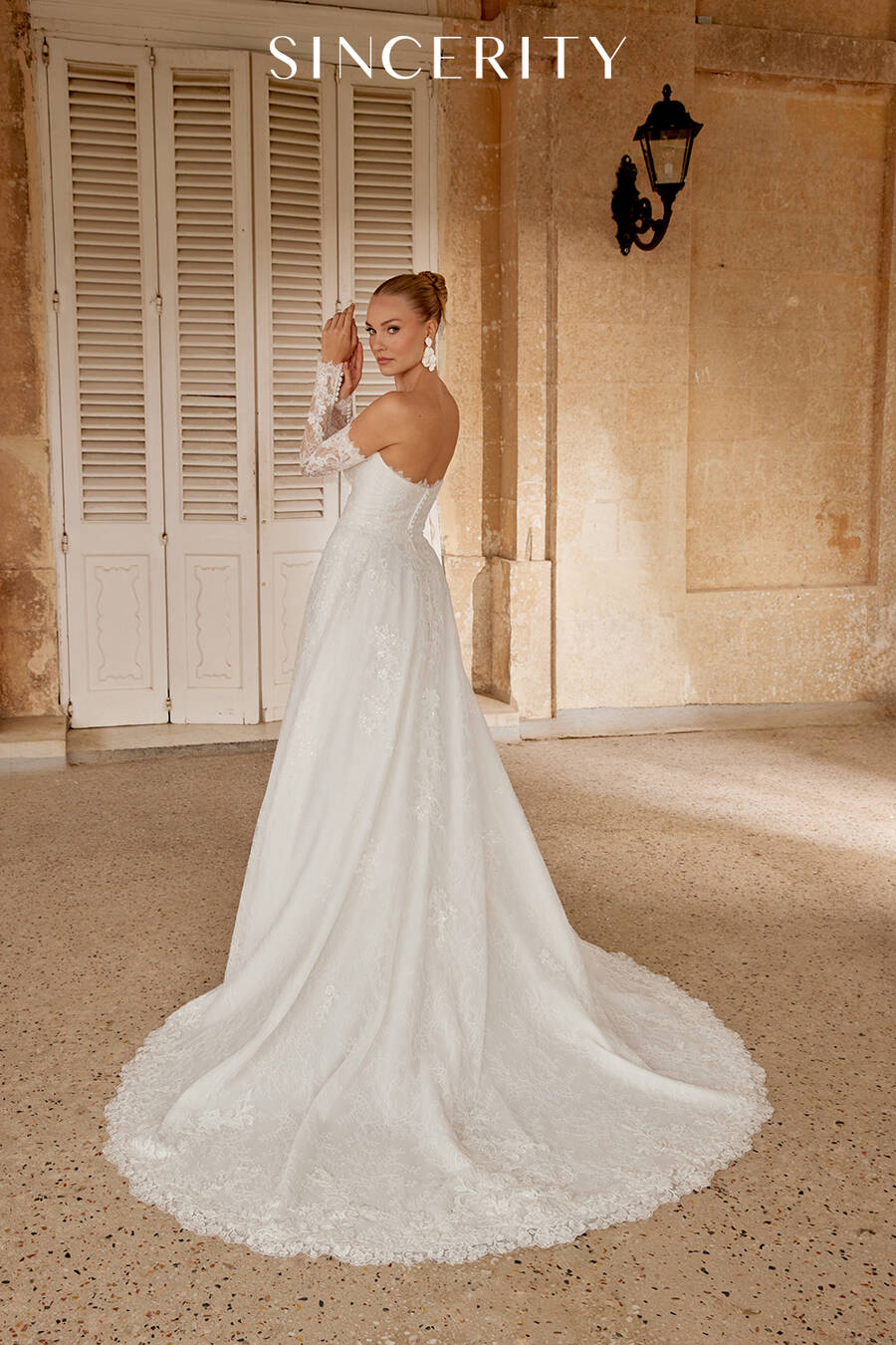 Justin Alexander Style 44616 wedding dress