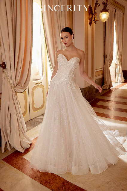 Justin Alexander Style 44622 wedding dress