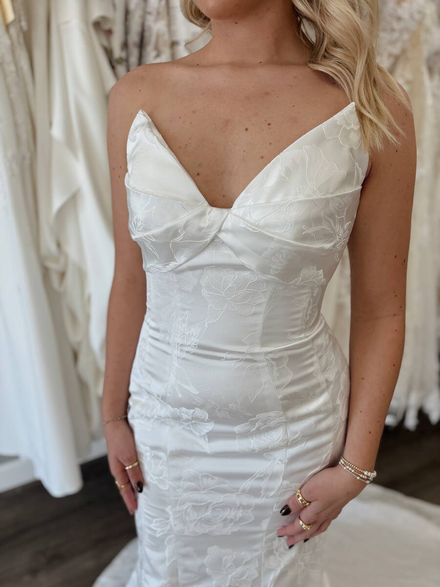Vayda Jane Nora wedding dress