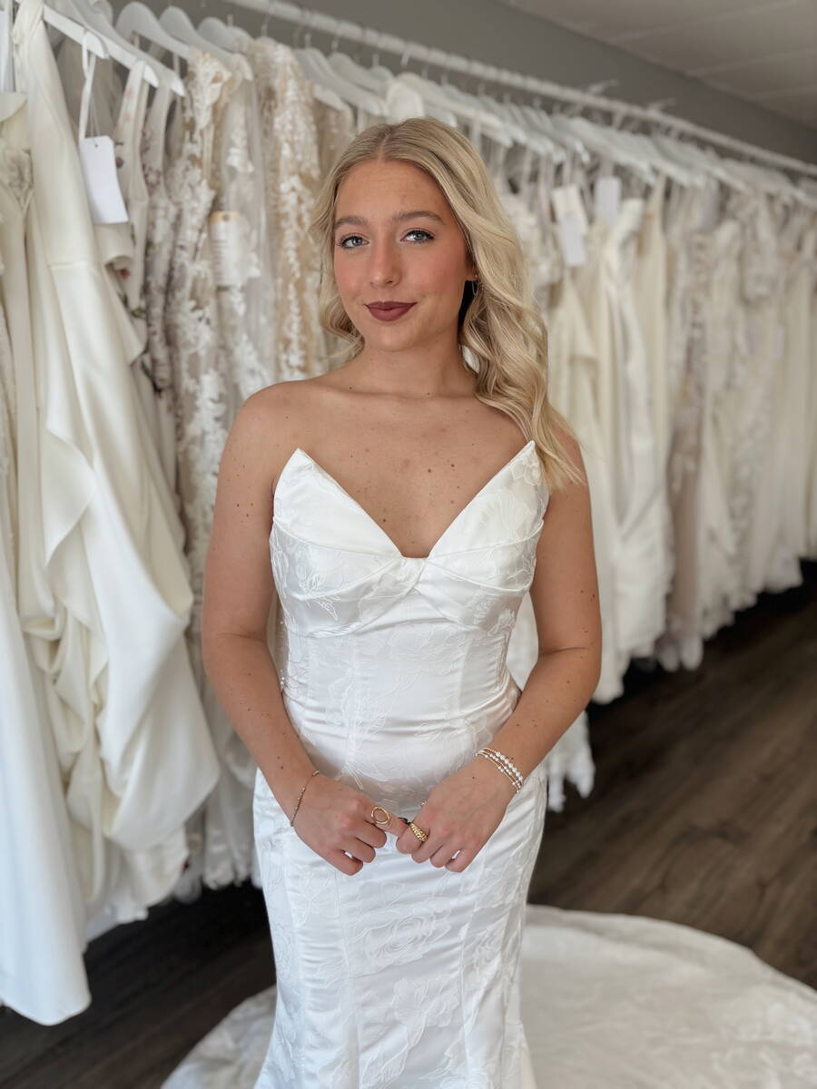 Vayda Jane Nora wedding dress