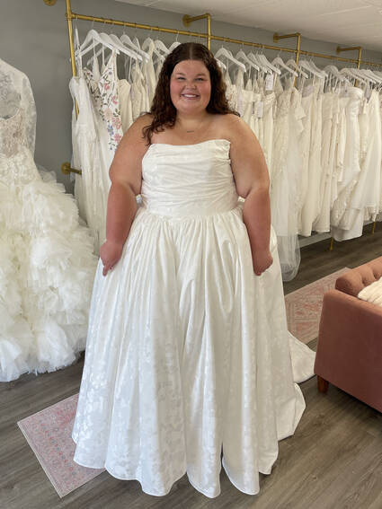 Vayda Jane Charlotte wedding dress