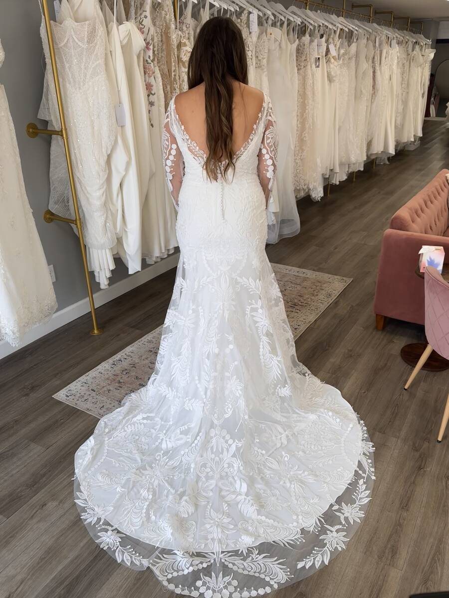Vayda Jane Dakota wedding dress