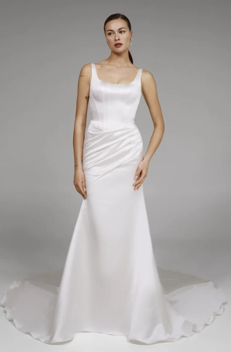 Pronovias  Dennise wedding dress
