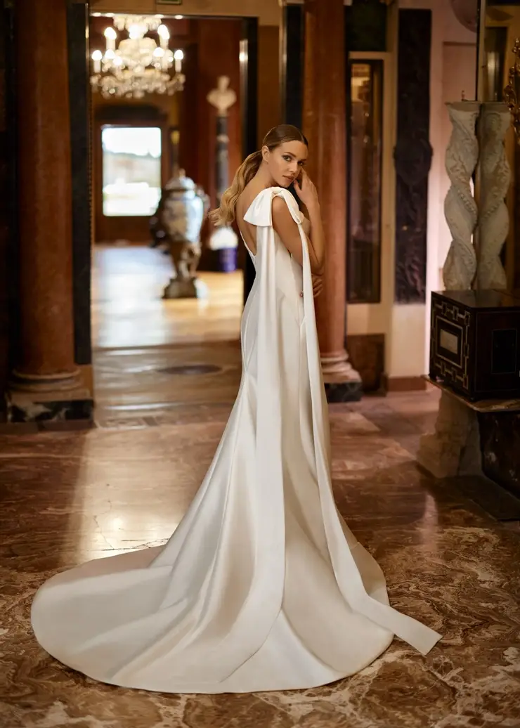 Randy Fenoli Fallon wedding dress