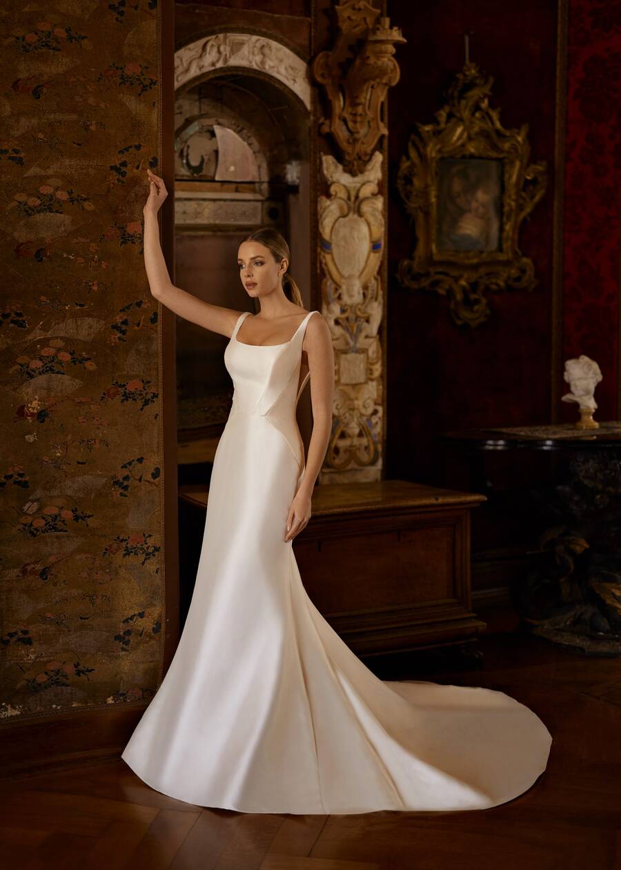 Randy Fenoli Fallon wedding dress