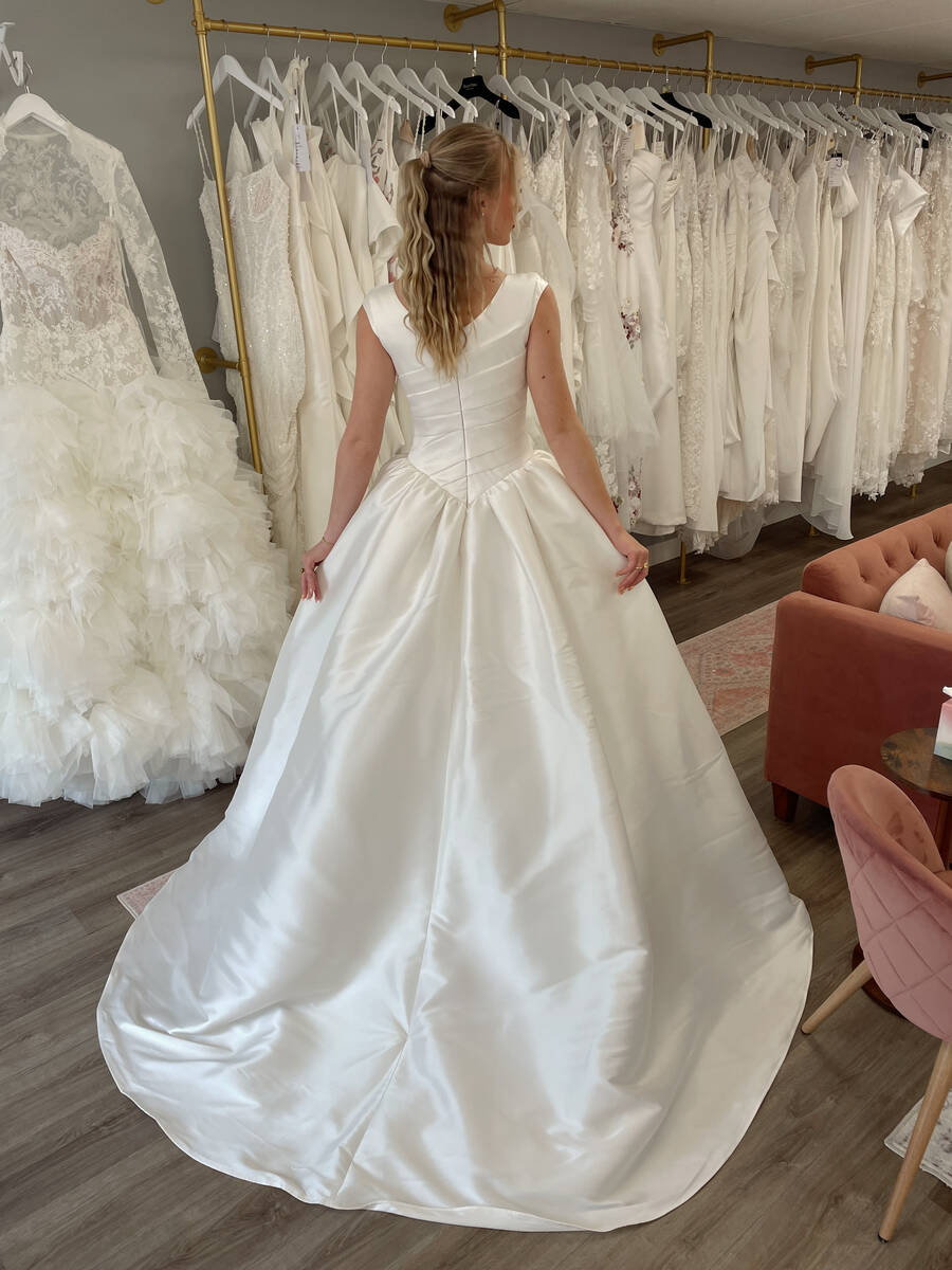 Violet & Jane Diana wedding dress