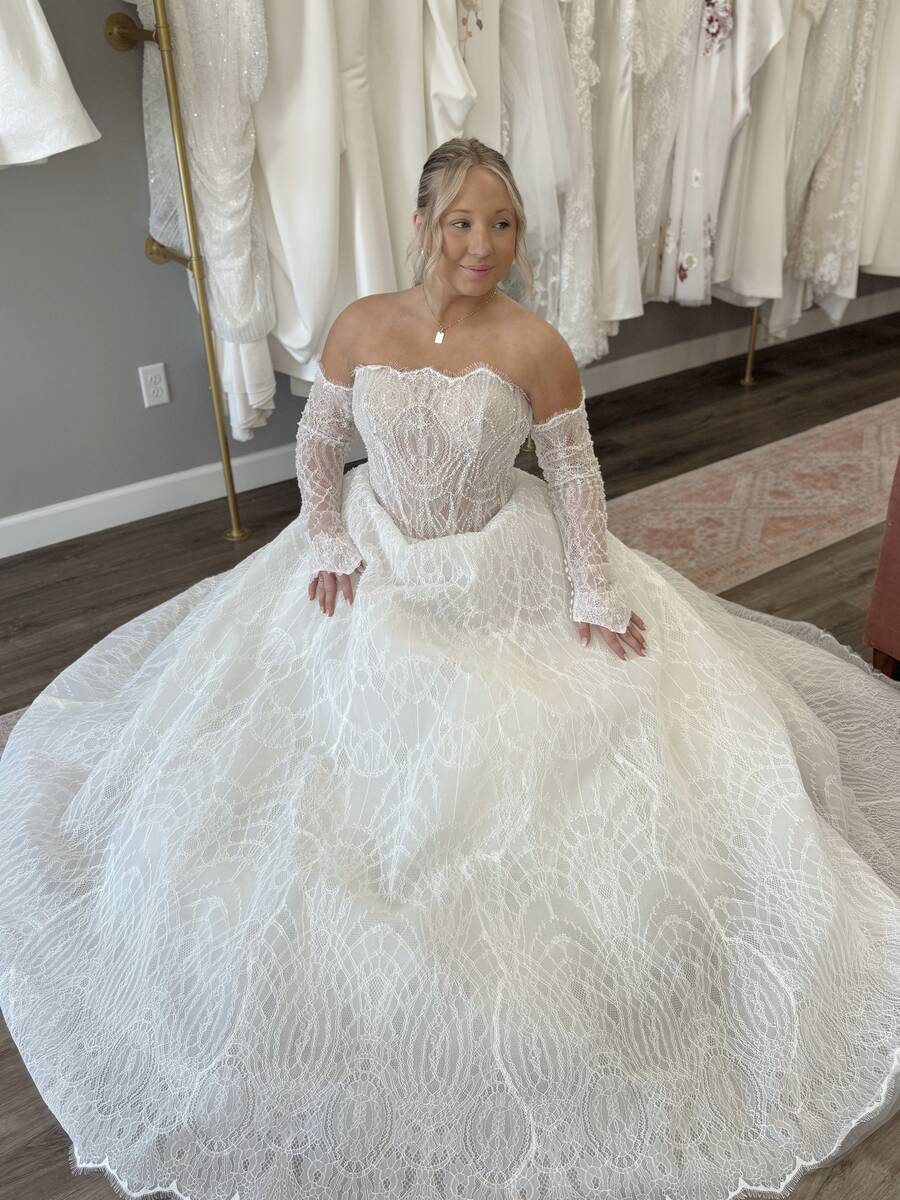 Violet & Jane Sylvia wedding dress
